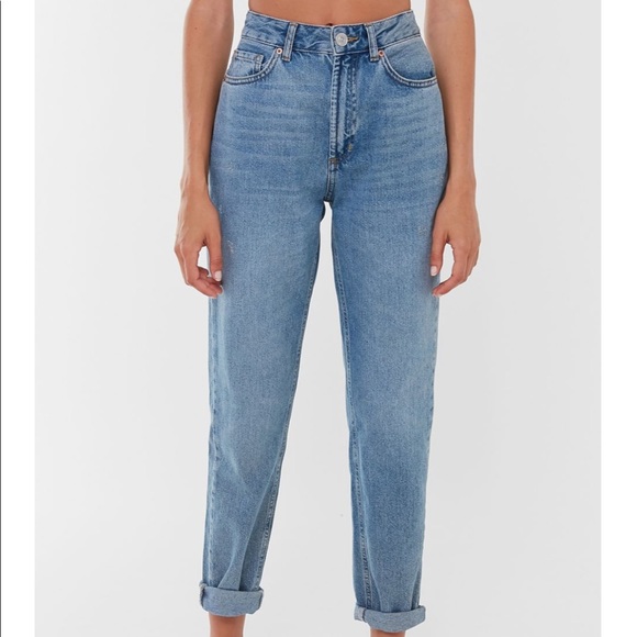 urban outfitters mom jean